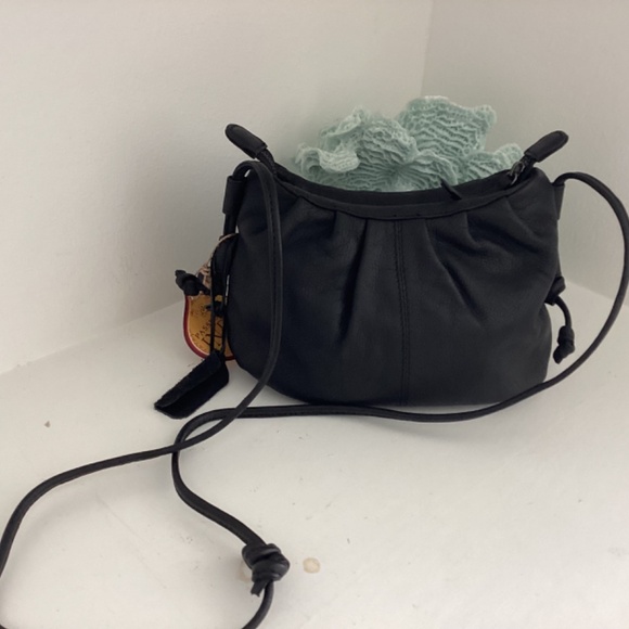 NWT PASSPORT TO INDIA BLACK GENUINE LEATHER CROSSBODY SHOULDER BAG - Picture 7 of 13